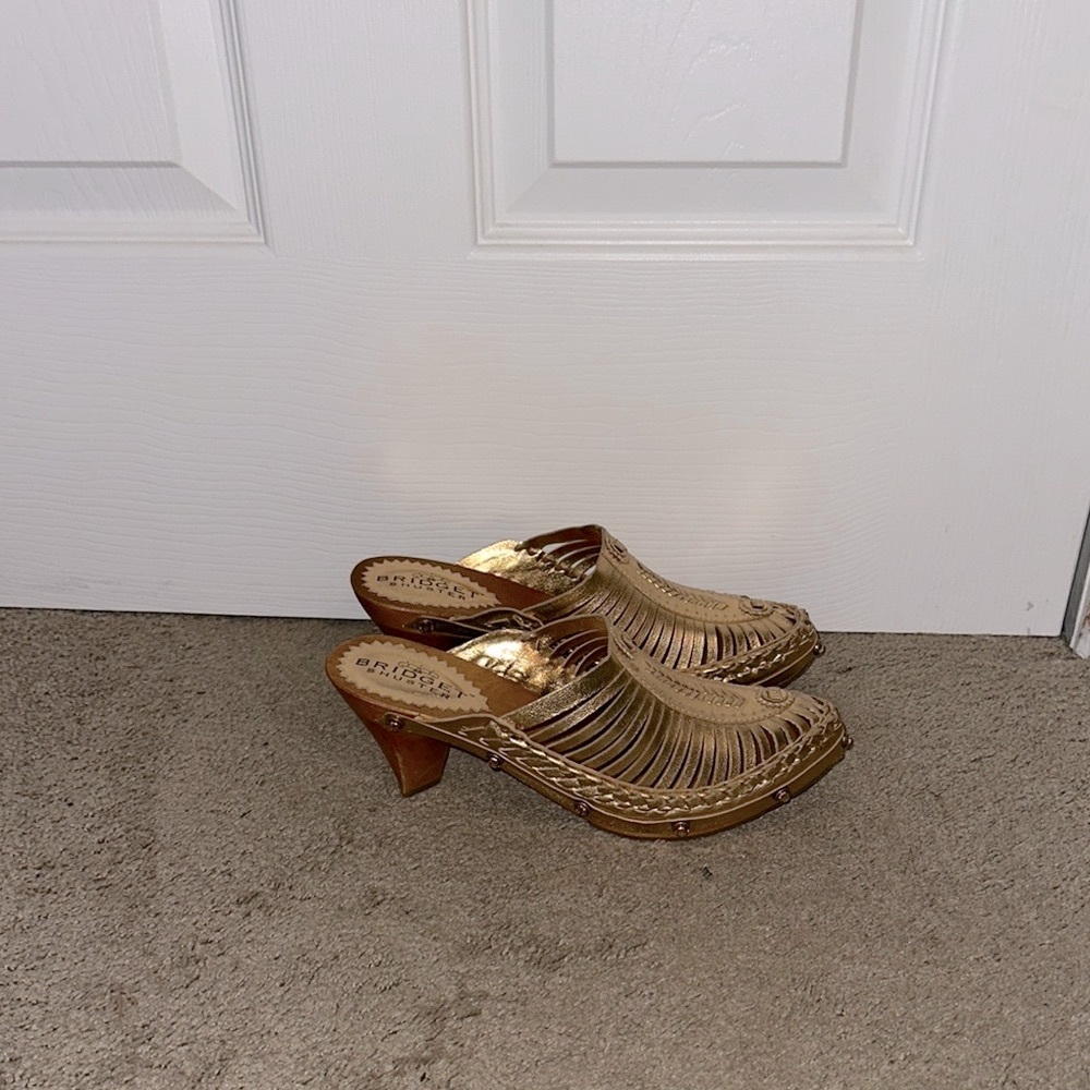Stylish Gold Mules for Women